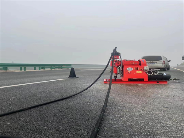 双台子马路路基路面开裂下沉注浆加固灌浆